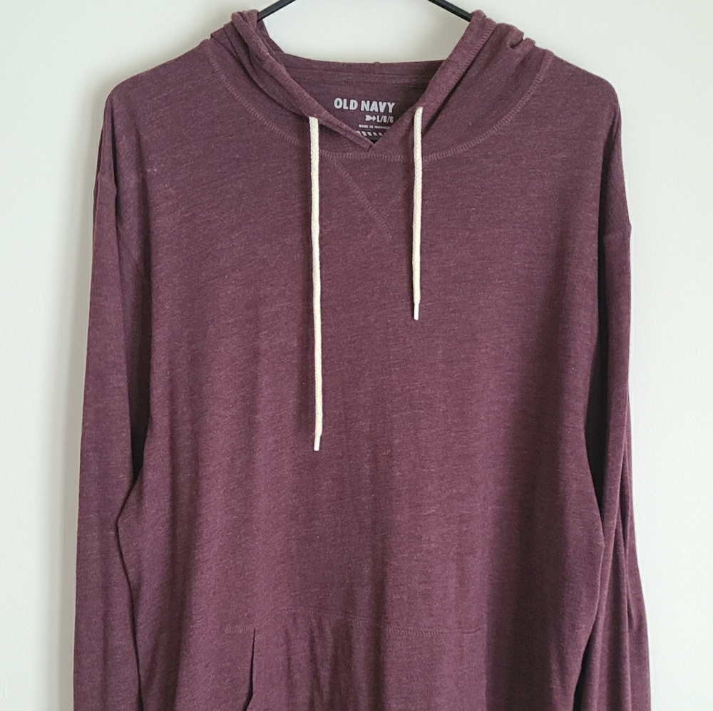 Old Navy Hooded T-Shirt Pullover in Burgundy